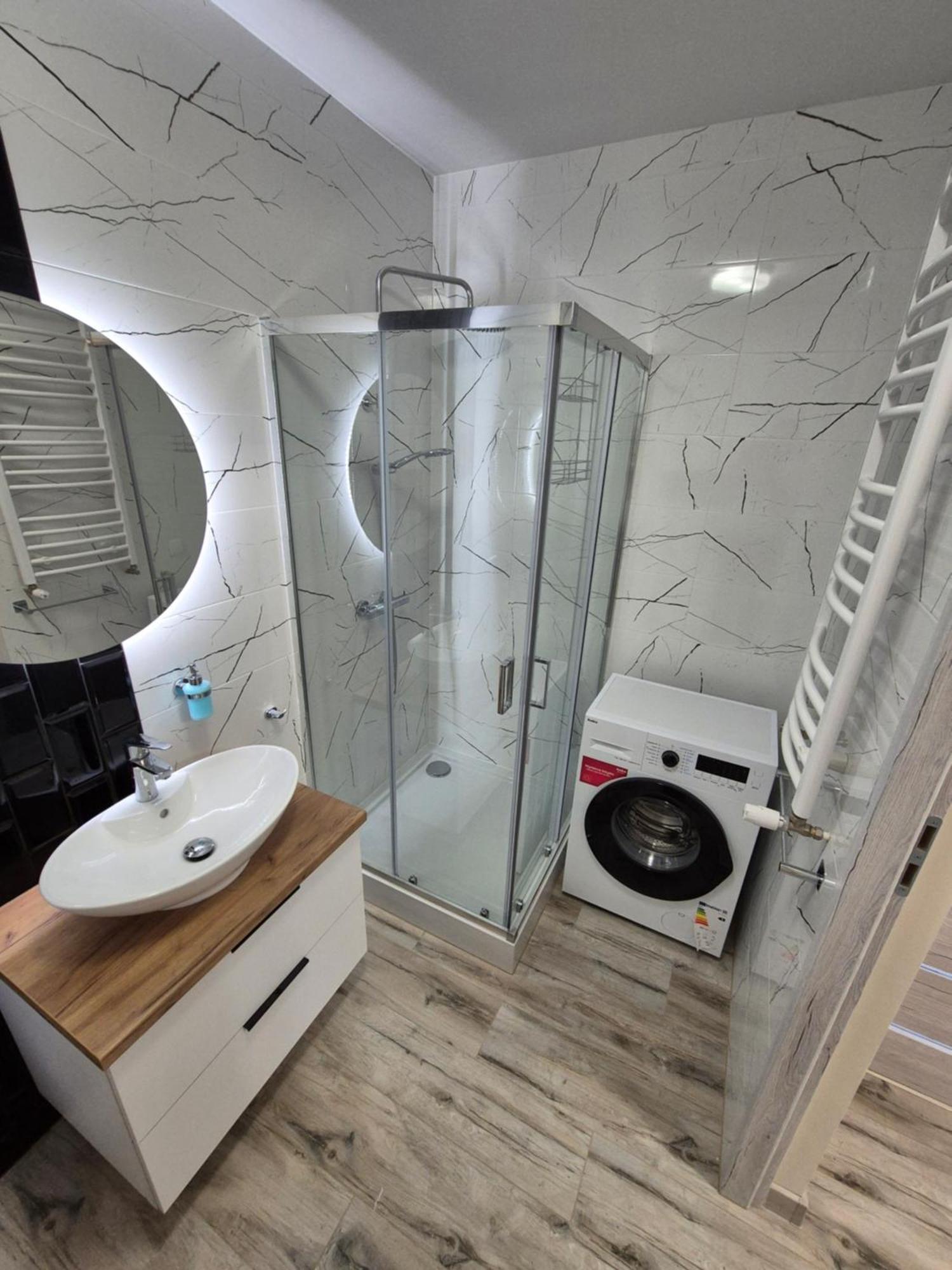 Szmaragdowy- Klimatyzacja, Parking, Internet I Ekspres Do Kawy Apartment